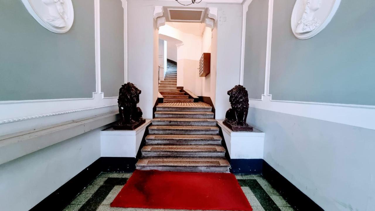 Апартаменты La Casa Dei Leoni Триест Экстерьер фото